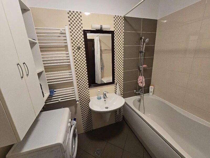 Baba Novac, Dristor, 2 camere lux vedere parc IOR,